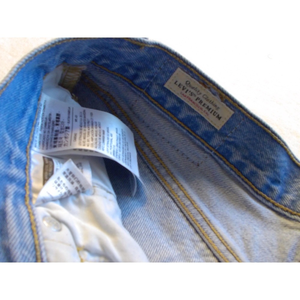 Levis Premium 501 Original Distressed Women Shorts Light Wash W27 Button Fly - Picture 9 of 11